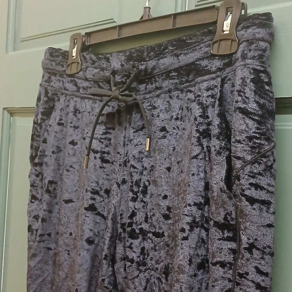 Lululemon Ready To Crush Jogger Pants In Black Velvet Size 8